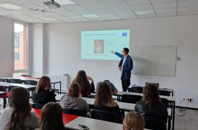 Ponad pół tysiąca uczestników Dolnośląskiego Festiwalu Nauki | Aktualności | Uniwersytet WSB Merito we Wrocławiu: Zajęcia w ramach DFN