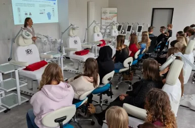 Ponad pół tysiąca uczestników Dolnośląskiego Festiwalu Nauki | Aktualności | Uniwersytet WSB Merito we Wrocławiu: Zajęcia w ramach DFN