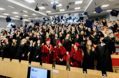 Uroczystość zakończenia studiów I i II stopnia | Aktualności | Uniwersytet WSB Merito we Wrocławiu: Uroczystość zakończenia studiów