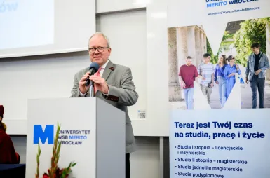 Uroczystość zakończenia studiów I i II stopnia | Aktualności | Uniwersytet WSB Merito we Wrocławiu: Uroczystość zakończenia studiów