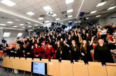 Uroczystość zakończenia studiów I i II stopnia | Aktualności | Uniwersytet WSB Merito we Wrocławiu: Uroczystość zakończenia studiów