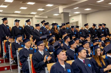 80 nowych absolwentów studiów MBA odebrało dyplomy! | Aktualności | Uniwersytet WSB Merito we Wrocławiu: Uroczystość wręczenia dyplomów MBA