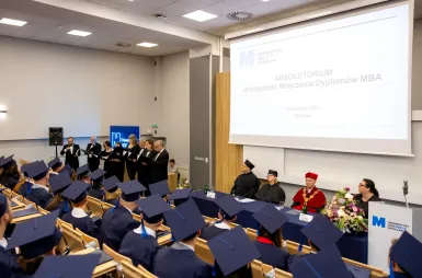 80 nowych absolwentów studiów MBA odebrało dyplomy! | Aktualności | Uniwersytet WSB Merito we Wrocławiu: Uroczystość wręczenia dyplomów MBA