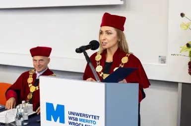 Rozpoczęliśmy rok akademicki 2026/2027 | Uniwersytet WSB Merito we Wrocławiu: Relacja z uroczystości
