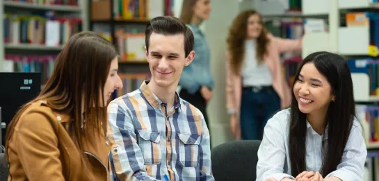 Studia jednolite magisterskie we Wrocławiu | Uniwersytet WSB Merito we Wrocławiu: studia jednolite magisterskie, studenci, grupa, nauka