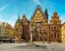 Webinar Shadow AI: czy na pewno wiesz, co AI robi w Twojej firmie? | Aktualności | Uniwersytet WSB Merito we Wrocławiu: Ratusz we Wrocławiu