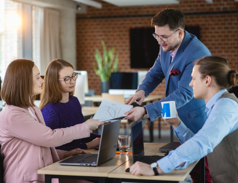 Tester Automatyzujący | Studia podyplomowe we Wrocławiu | Uniwersytet WSB Merito we Wrocławiu: uczestnicy studiów podyplomowych pracujący nad wspólnym projektem