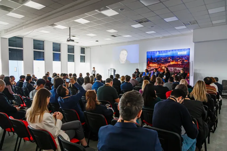 Marketing i sprzedaż – studia 3-semestralne | Studia II stopnia we Wrocławiu | Uniwersytet WSB Merito we Wrocławiu: konferencja dimaq