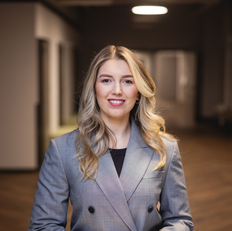 Studia MBA i EMBA we Wrocławiu | Uniwersytet WSB Merito we Wrocławiu: uczestniczka_mba_wroclaw