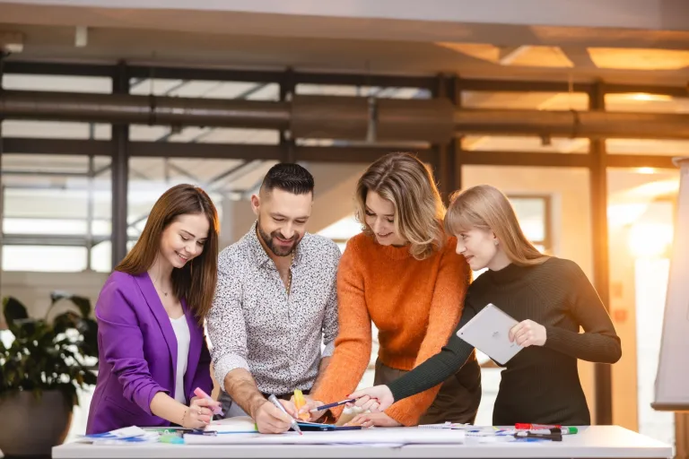 Wyniki wyszukiwania | Uniwersytet WSB Merito we Wrocławiu: studenci pracujący nad projektem grupowym